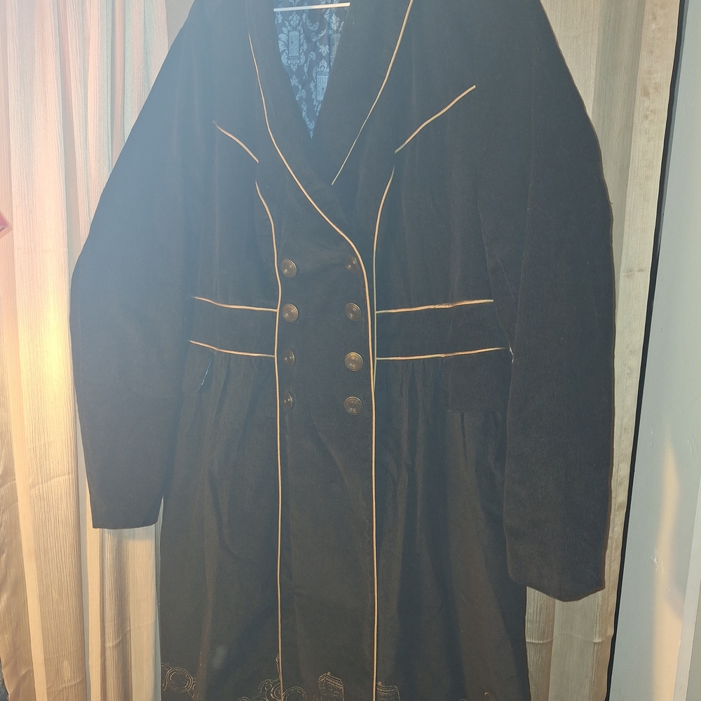 Elegant Black Double-Breasted Women's Coat